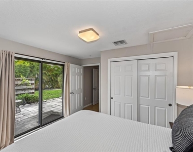 2475 Alameda Avenue - Photo Thumbnail 17