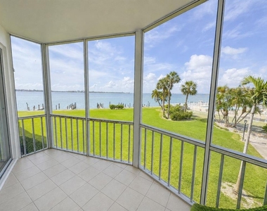 771 John Ringling Boulevard - Photo Thumbnail 8