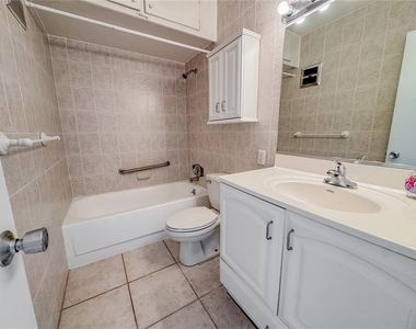 771 John Ringling Boulevard - Photo Thumbnail 5