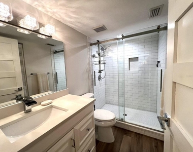 5205 Wedgewood Ln - Photo Thumbnail 11