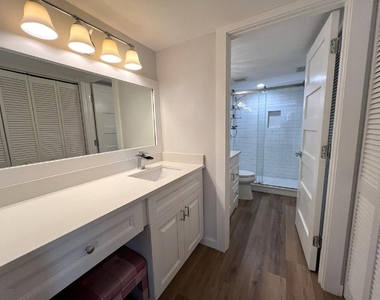 5205 Wedgewood Ln - Photo Thumbnail 9
