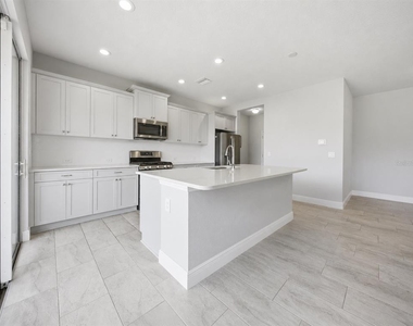 11118 Sand Pine Lane - Photo Thumbnail 20