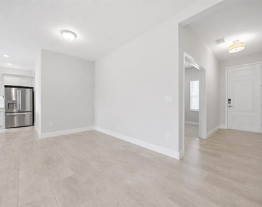 11118 Sand Pine Lane - Photo Thumbnail 23