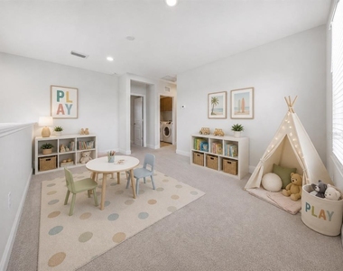 11118 Sand Pine Lane - Photo Thumbnail 5