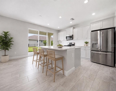 11118 Sand Pine Lane - Photo Thumbnail 4