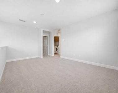 11118 Sand Pine Lane - Photo Thumbnail 23