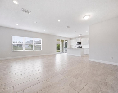 11118 Sand Pine Lane - Photo Thumbnail 15