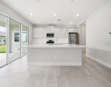 11118 Sand Pine Lane - Photo Thumbnail 19