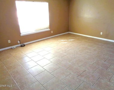 3711 Mcconnell Avenue - Photo Thumbnail 2