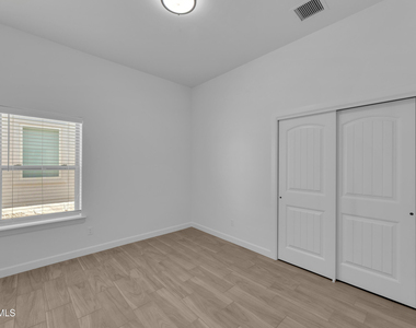 781 Cedarwood Avenue - Photo Thumbnail 10