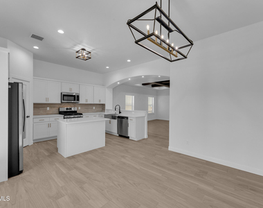 781 Cedarwood Avenue - Photo Thumbnail 25