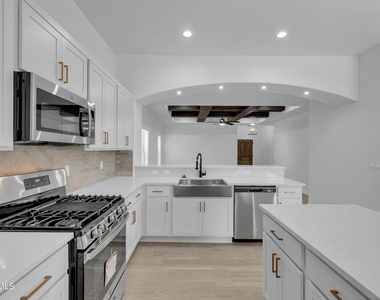 781 Cedarwood Avenue - Photo Thumbnail 22