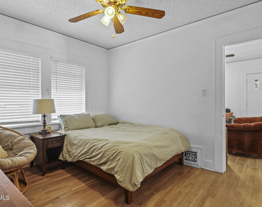 4017 Oxford Avenue - Photo Thumbnail 10