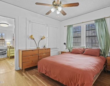 4017 Oxford Avenue - Photo Thumbnail 11