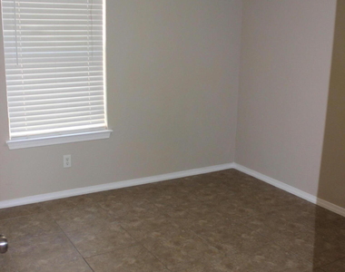 13978 Vaquero Rock Drive - Photo Thumbnail 19