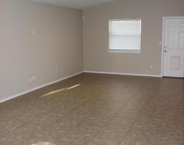 13978 Vaquero Rock Drive - Photo Thumbnail 5