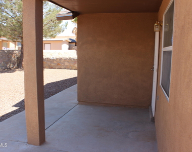 13978 Vaquero Rock Drive - Photo Thumbnail 30
