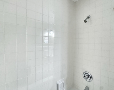 14 Woodbury Avenue - Photo Thumbnail 9
