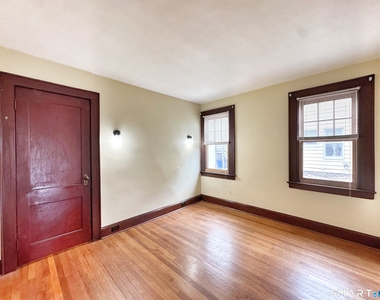 14 Woodbury Avenue - Photo Thumbnail 11