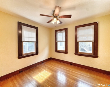 14 Woodbury Avenue - Photo Thumbnail 6
