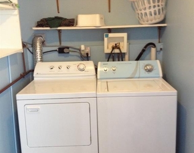 15 Earl Avenue - Photo Thumbnail 8