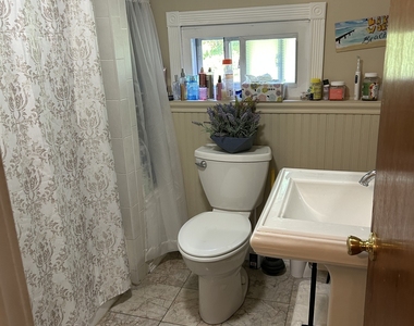 15 Earl Avenue - Photo Thumbnail 14