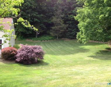 15 Earl Avenue - Photo Thumbnail 17