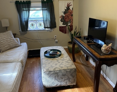 15 Earl Avenue - Photo Thumbnail 9