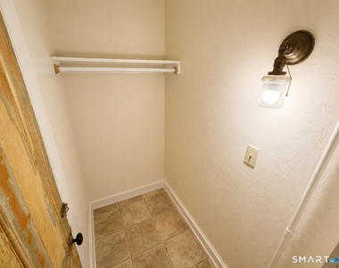 111 Rockwell Street - Photo Thumbnail 16