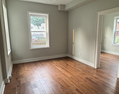 485 Howard Avenue - Photo Thumbnail 4