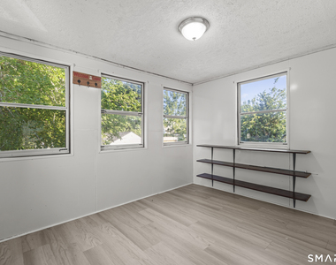 214 Hemingway Avenue - Photo Thumbnail 9