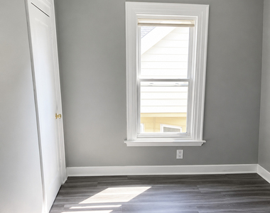 101 Woolsey Street - Photo Thumbnail 7