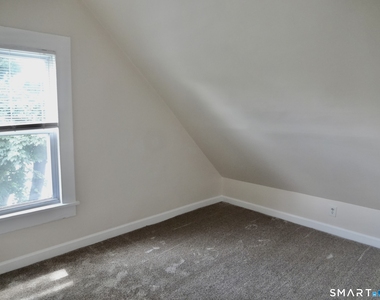 518 Midland Avenue - Photo Thumbnail 18
