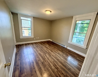 21 Sylvan Avenue - Photo Thumbnail 6