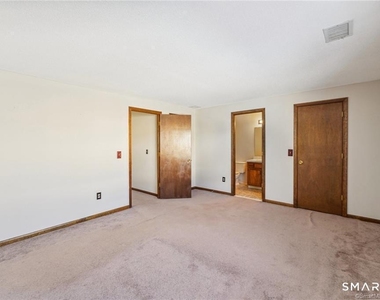 17 Oak Forest Drive - Photo Thumbnail 28