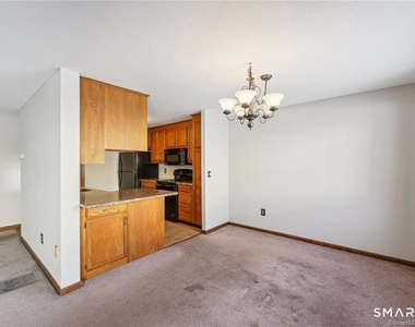17 Oak Forest Drive - Photo Thumbnail 6