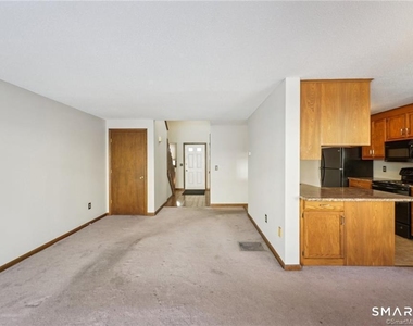 17 Oak Forest Drive - Photo Thumbnail 9