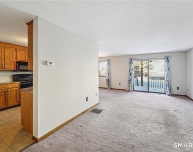 17 Oak Forest Drive - Photo Thumbnail 10