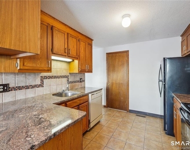 17 Oak Forest Drive - Photo Thumbnail 3