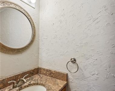 17 Oak Forest Drive - Photo Thumbnail 16
