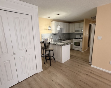 265 Burritt Street - Photo Thumbnail 5