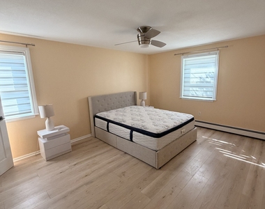 265 Burritt Street - Photo Thumbnail 10