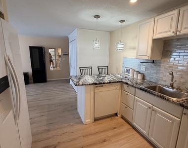 265 Burritt Street - Photo Thumbnail 7