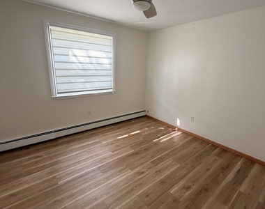 265 Burritt Street - Photo Thumbnail 8