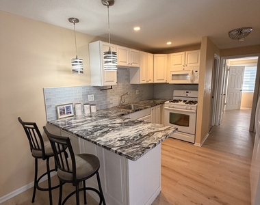 265 Burritt Street - Photo Thumbnail 6