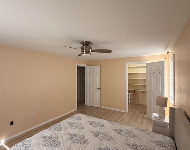 265 Burritt Street - Photo Thumbnail 12