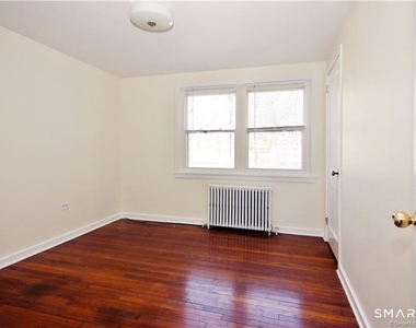 33 River Street - Photo Thumbnail 9