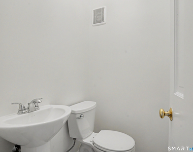 38 Morgan Avenue - Photo Thumbnail 18