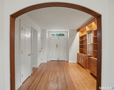 38 Morgan Avenue - Photo Thumbnail 6