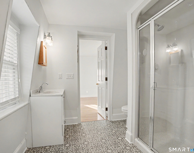 38 Morgan Avenue - Photo Thumbnail 23